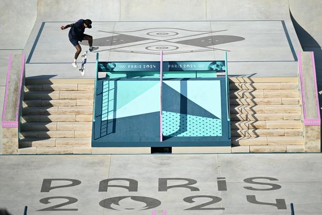 L’Américain Nyjah Huston, lors des épreuves masculines de se street skateboard des JO, à Paris, le 29 juillet 2024.