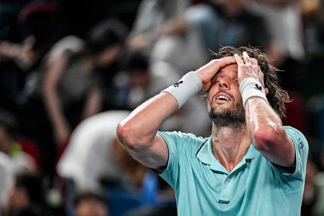 Arthur Rinderknech s’est qualifié pour la finale du Masters 1000 de Shanghaï après sa victoire contre le Russe Daniil Medvedev, samedi 11 octobre.