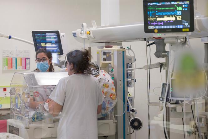 Dans le service d’urgence néonatale de la maternité de l’hôpital universitaire de Nancy, le 2 octobre 2025.