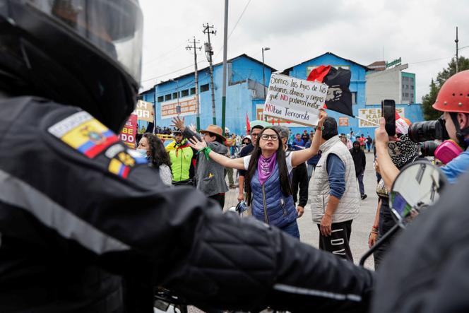 Manifestation contre la hausse du prix du diesel et d’autres mesures économiques prises par le gouvernement du président équatorien, Daniel Noboa, à Quito, en Equateur, le 12 octobre 2025.
