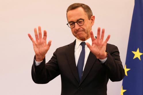 Le ministre de l’intérieur français sortant, Bruno Retailleau, lors de la cérémonie de passation des pouvoirs place Beauvau, à Paris, le 13 octobre 2025.