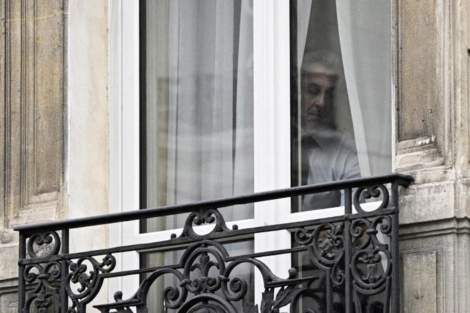 Nicolas Sarkozy, dans son bureau parisien, le 13 octobre 2025.