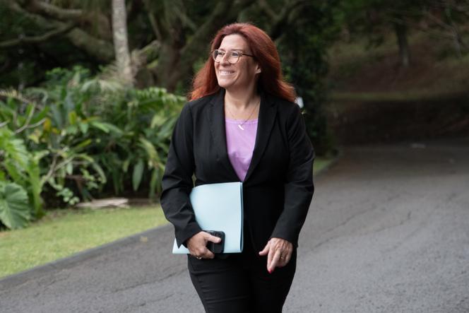 Sonia Backès (présidente de l’assemblée de la province Sud et cheffe de file des Loyalistes) arrive au haut-commissariat de la République en Nouvelle-Calédonie, à Nouméa, le 21 août 2025. 