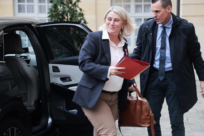 Arrivée de Stéphanie Rist, ministre de la santé, des familles, de l’autonomie et des personnes handicapées, à Matignon, le 13 octobre 2025.