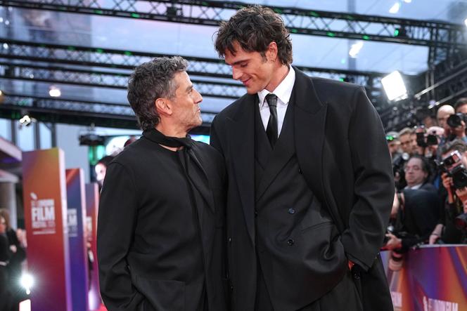 Oscar Isaac et Jacob Elordi, lors de la première de « Frankenstein », à Londres, le 13 octobre 2025.
