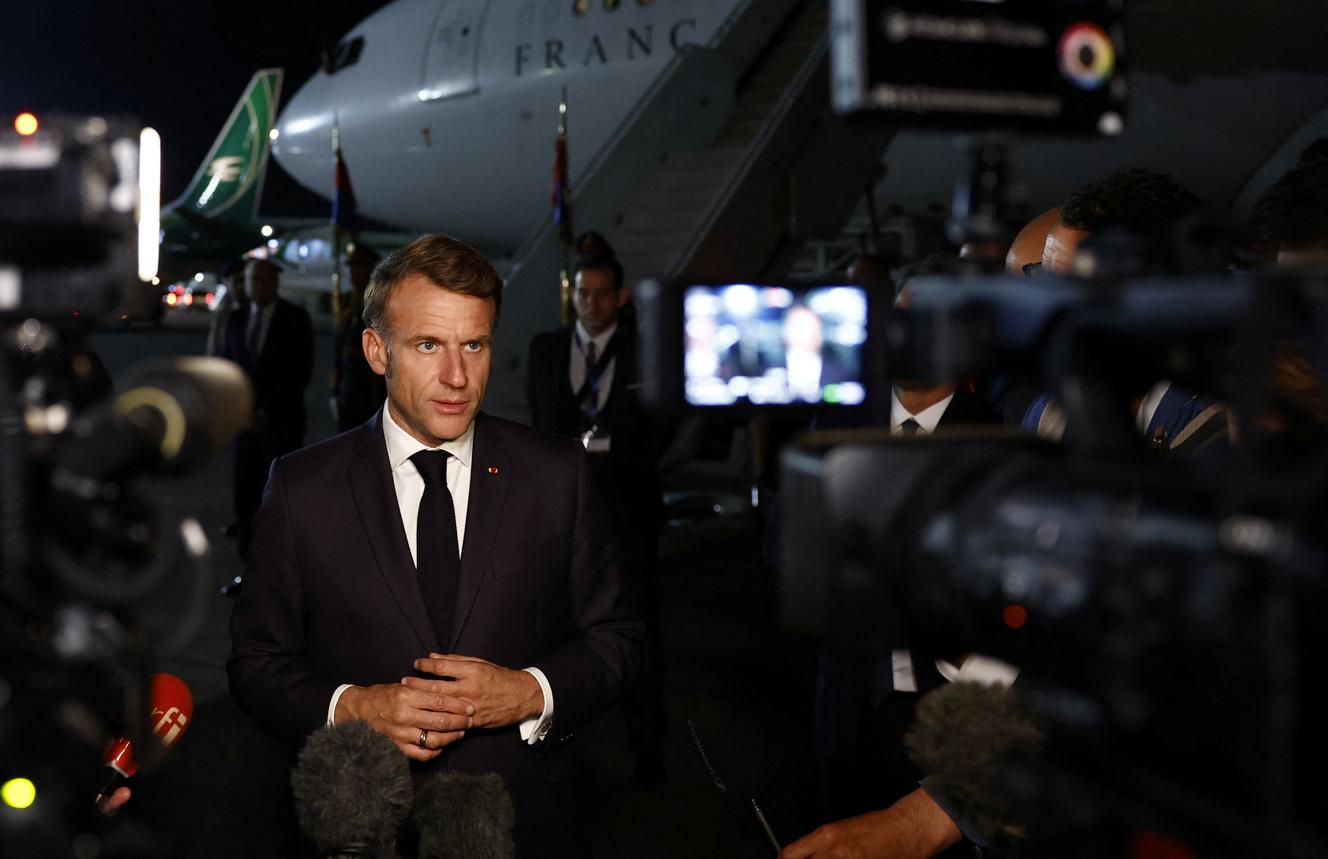 Emmanuel Macron, un président au cœur du chaos politique