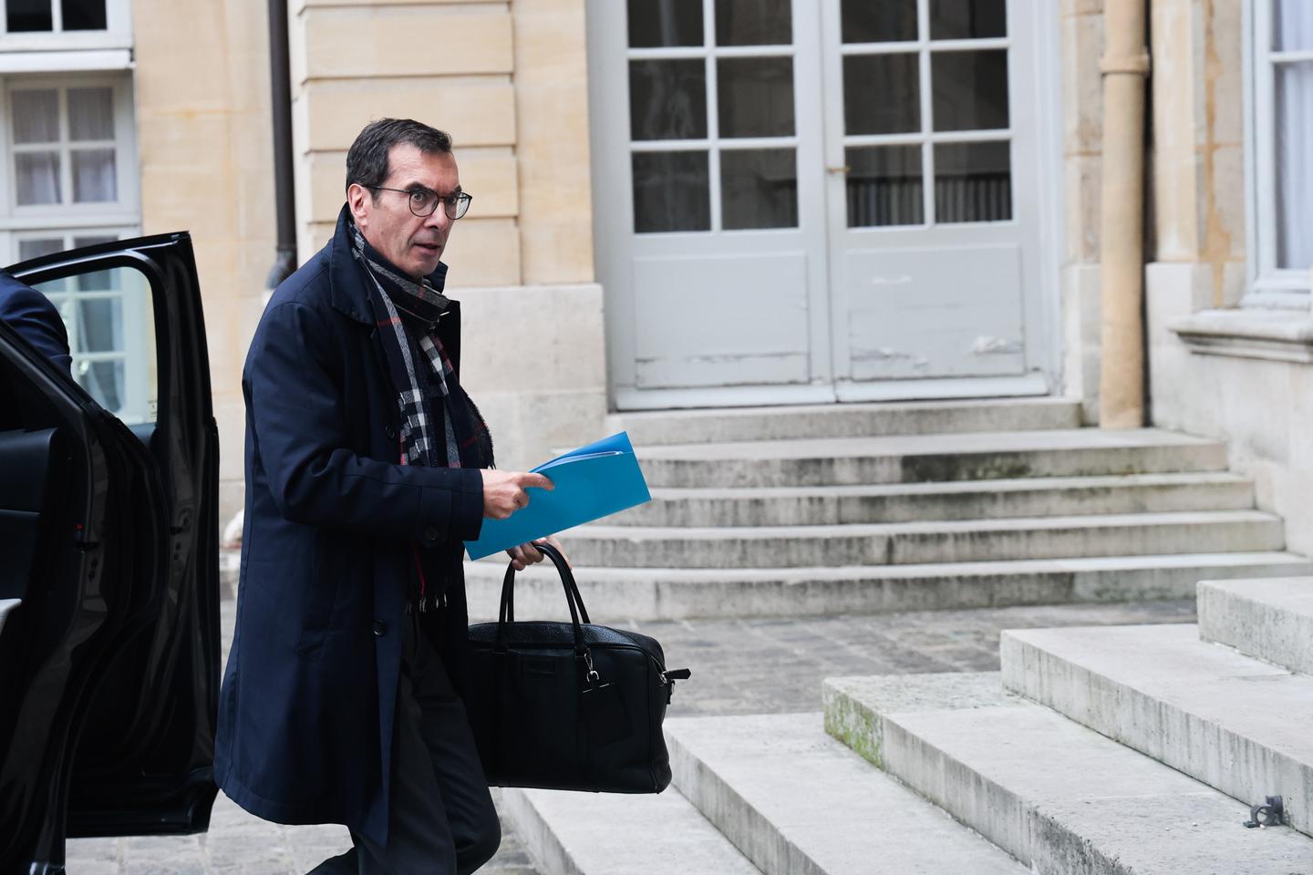 A la SNCF, un interim après Farandou et avant Castex