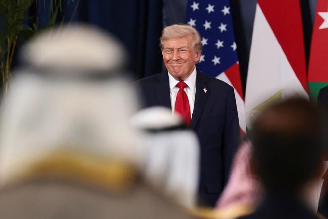 Le président américain, Donald Trump, après la signature officielle de la première phase de l’accord de cessez-le-feu à Gaza entre Israël et le Hamas, à Charm El-Cheikh, en Egypte, le 13 octobre 2025.