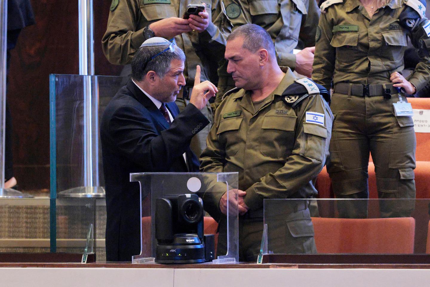 En Israël, le frère du chef du Shin Bet, le service de sécurité intérieure, inculpé pour « aide à l’ennemi en temps de guerre »