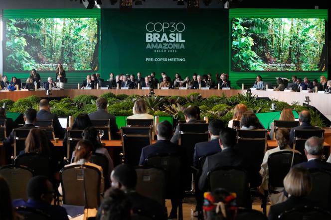 Lors de la « pré-COP », une réunion ministérielle rassemblant sur deux jours 67 pays afin de préparer la COP30, à Brasilia, le 13 octobre 2025.