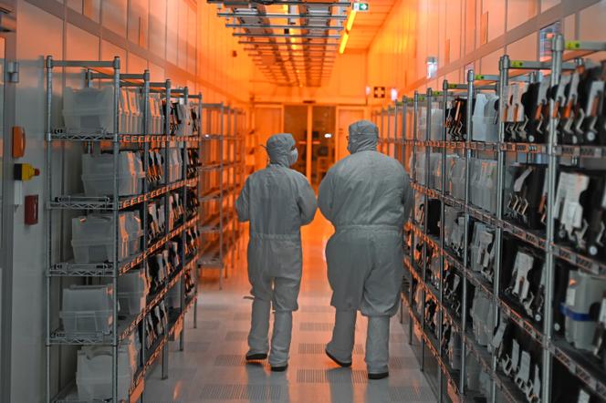 Dans l’usine de semi-conducteurs Nexperia, à Hambourg (Allemagne), le 25 août 2025.