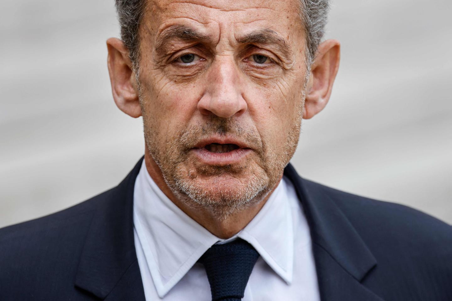 Nicolas Sarkozy espère éviter un nouveau port de bracelet électronique en sollicitant la confusion de ses peines