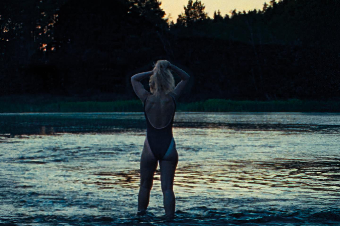 Avec « The Chronology of Water », Kristen Stewart livre ses beaux fragments d’un parcours douloureux