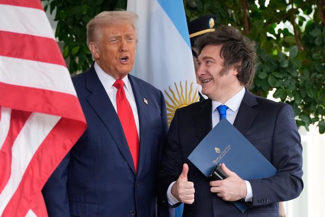 Le président américain, Donald Trump, accueille son homologue argentin, Javier Milei, à la Maison Blanche, à Washington, le 14 octobre 2025.