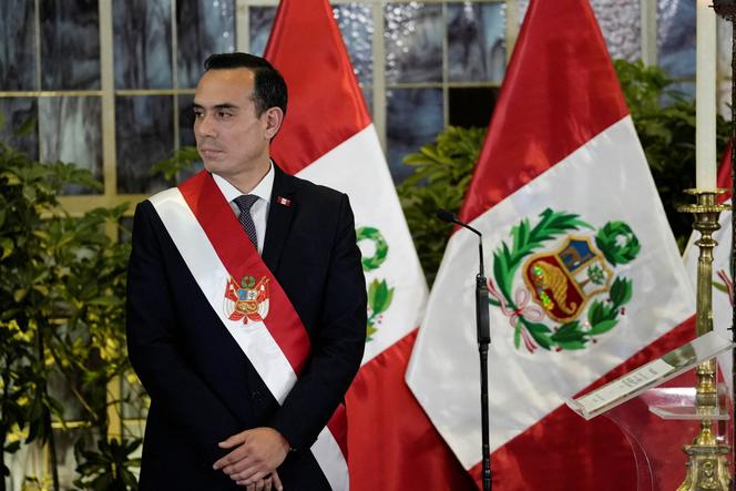 Le nouveau président péruvien, José Jeri, lors de la présentation de son gouvernement, à Lima, le 14 octobre 2025.