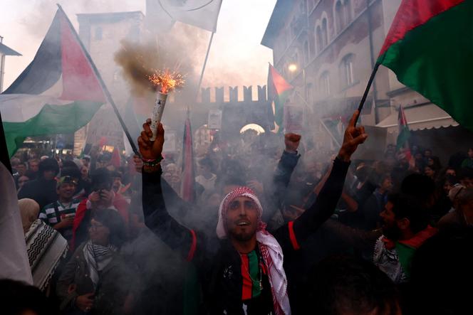 Une manifestation propalestinienne en marge du match de qualification pour les mondiaux 2026 entre l’Italie et Israël, à Udine (Italie), le 14 octobre 2025.