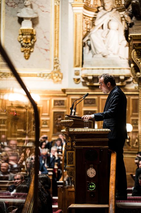Sébastien Lecornu, 15 Ekim 2025'te Paris'teki Senato'da yaptığı genel politika açıklaması sırasında.