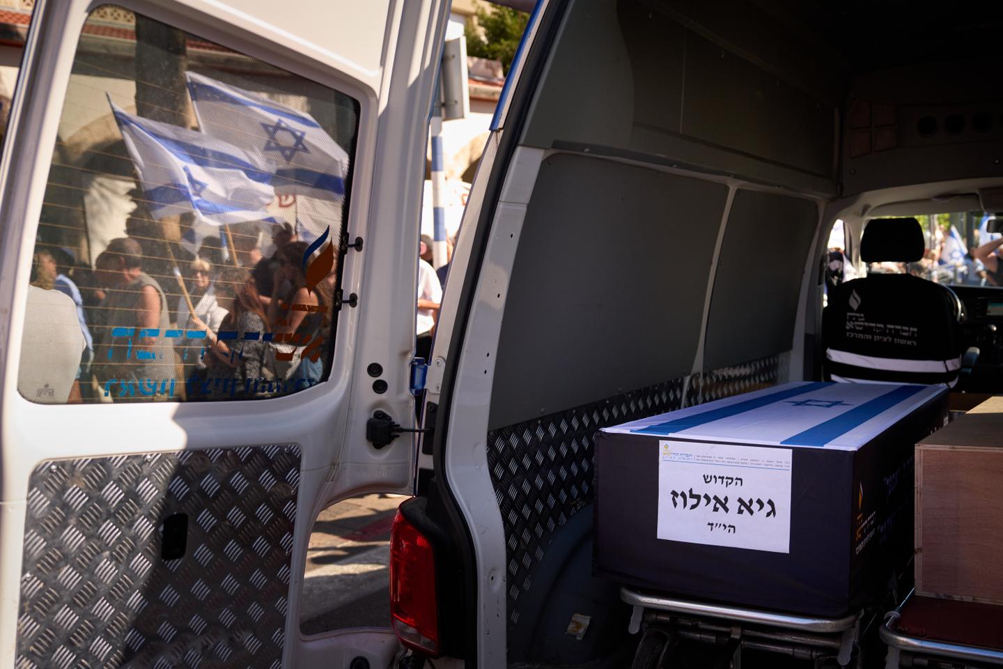 Israël menace de reprendre les combats si le Hamas ne rend pas les corps de tous les otages