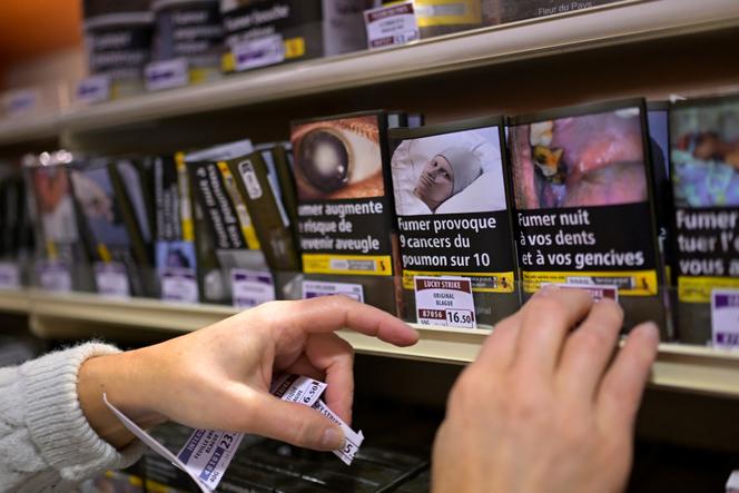Un bureau de tabac à Hede-Bazouges (Ille-et-Vilaine), le 2 janvier 2024.