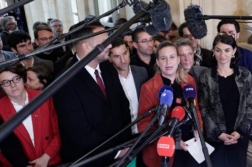 Mathilde Panot entourée de députés La France insoumise, à l’Assemblée nationale, le 16&nbsp;octobre 2025.