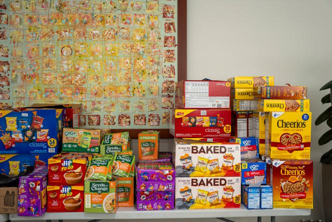 Une collecte de denrées alimentaires destinées aux employés fédéraux qui ne sont pas rémunérés, à l’aéroport international de Salt Lake City (Utah), le 16 octobre 2025.
