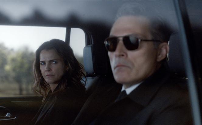 Keri Russell (Kate Wyler) et Rufus Sewell (Hal Wyler) dans la série « La Diplomate », créée par Debora Cahn.