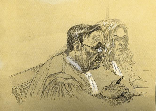 Me Martin et Me Franck, les avocats de Cédric Jubillar, devant la cour d’assises du Tarn, à Albi, le 16 octobre 2025.
