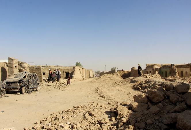 Des maisons détruites à la suite d’une attaque aérienne pakistanaise, à Spin Boldak (Afghanistan), le 16 octobre 2025.