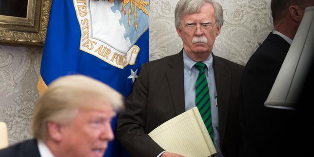 Inculpation de John Bolton, ancien conseiller de Donald Trump, devenu l’un de ses plus fervents critiques