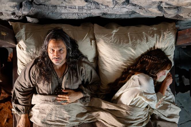 Alexandre Astier et Anne Girouard dans « Kaamelott – deuxième volet [partie 1] », d’Alexandre Astier.