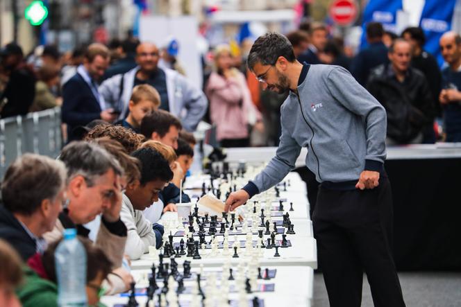 Laurent Fressinet, lors d’une partie d’échecs pendant le Festival du sport, à Paris, le 14 septembre 2025.