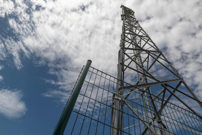 Une antenne-relais d’Orange, à Mazeyrat-d’Allier (Haute-Loire), le 3&nbsp;juin 2022.