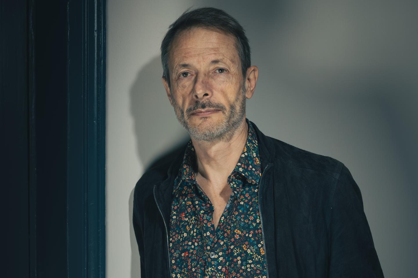 Jean-Xavier de Lestrade, réalisateur de la série « Des vivants » : « Tourner au Bataclan, ça a été un vrai questionnement » Jean-Xavier de Lestrade, réalisateur de la série « Des vivants » : « Tourner au Bataclan, ça a été un vrai questionnement »