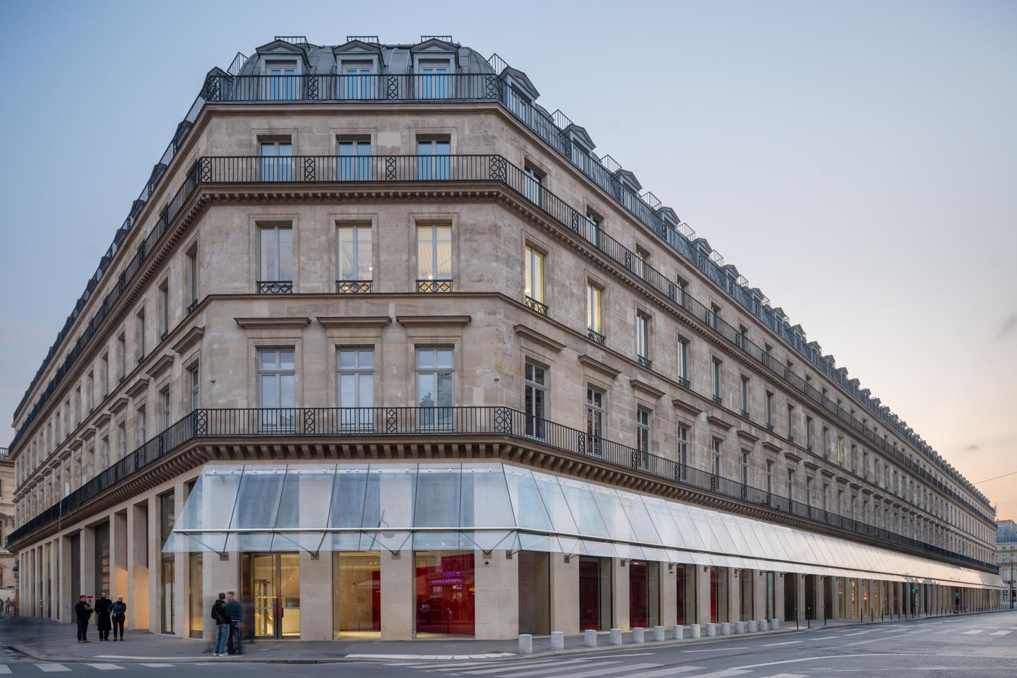 Avec l’installation du nouveau siège de la Fondation Cartier, la rue de Rivoli gagnée par la muséification Avec l’installation du nouveau siège de la Fondation Cartier, la rue de Rivoli gagnée par la muséification