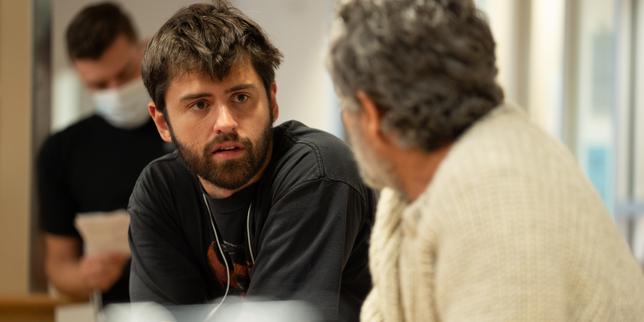 Cooper Raiff, réalisateur de la série « Hal & Harper », compte sur l’effet guérisseur de l’art