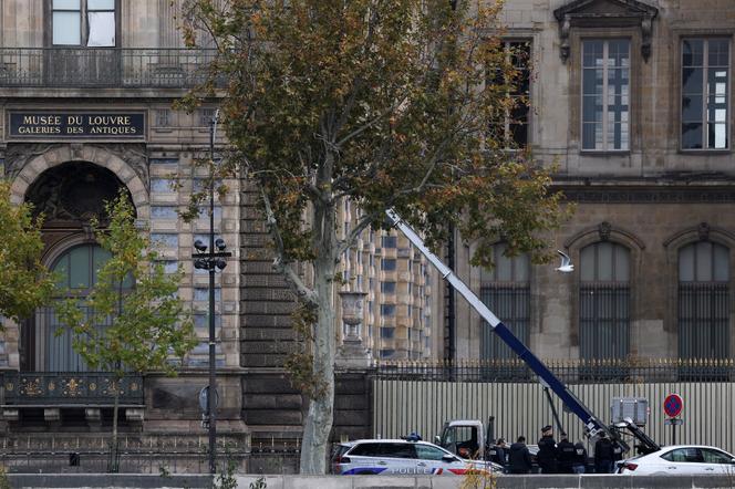 Les malfaiteurs ont utilisé un monte-charge pour cambrioler le Louvre, dimanche 19 octobre 2025.