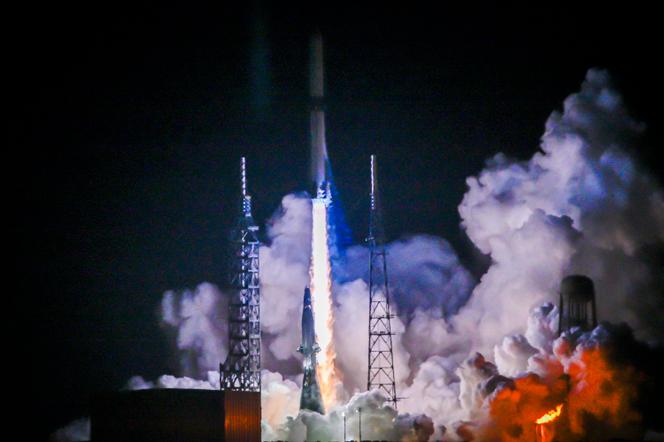 La fusée New Glenn de Blue Origin décolle de la base spatiale de Cap Canaveral, en Floride, le 16 janvier 2025.