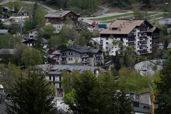 Le centre-ville de Chamonix (Haute-Savoie), le 24 avril 2025.