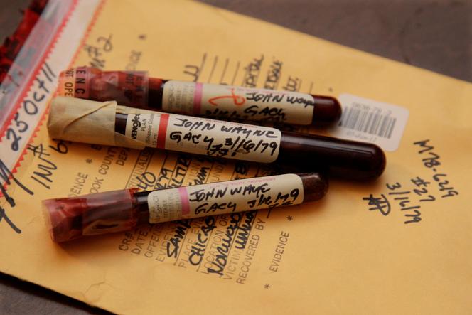 Echantillons de sang du tueur en série John Wayne Gacy, en 2012.