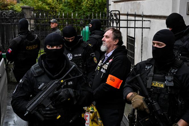 Juraj Cintula, accusé de l’attentat perpétré en 2024 contre le premier ministre slovaque, Robert Fico, au dernier jour de son procès, à la Cour pénale spécialisée de Banska Bystrica, en Slovaquie, le 21 octobre 2025. 