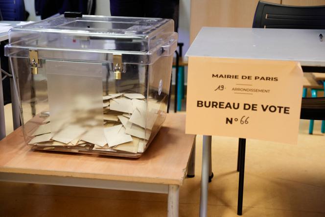 Lors des élections européennes, à Paris, le 9 juin 2024.