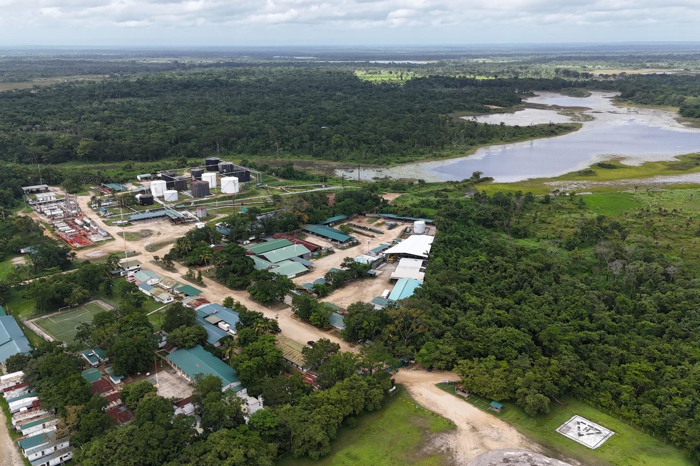 Le groupe pÃ©trolier Perenco abandonne installations et pollutions au cÅ“ur dâ€™un parc...