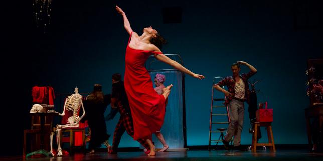 Avec « Entre-temps », le chorégraphe Philippe Decouflé veut conjuguer le geste au présent éternel