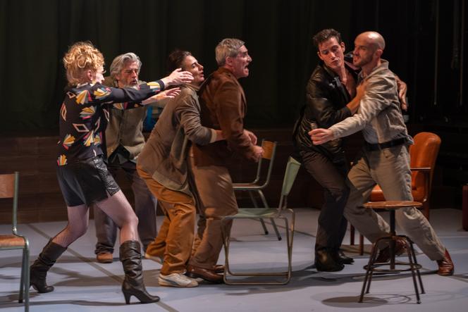 « Nous, les héros », de Jean-Luc Lagarce, mis en scène par Clément Hervieu-Léger, au Théâtre de Lorient (Morbihan), en septembre 2025.