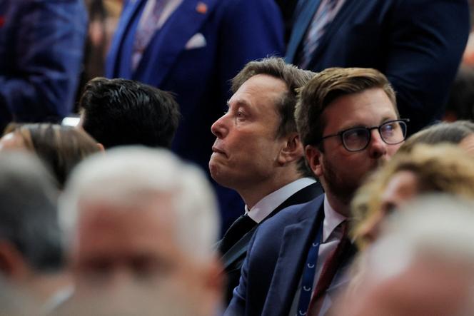 Elon Musk, lors de la cérémonie commémorative en l’honneur de Charlie Kirk, au State Farm Stadium de Glendale, en Arizona, le 21 septembre 2025.  