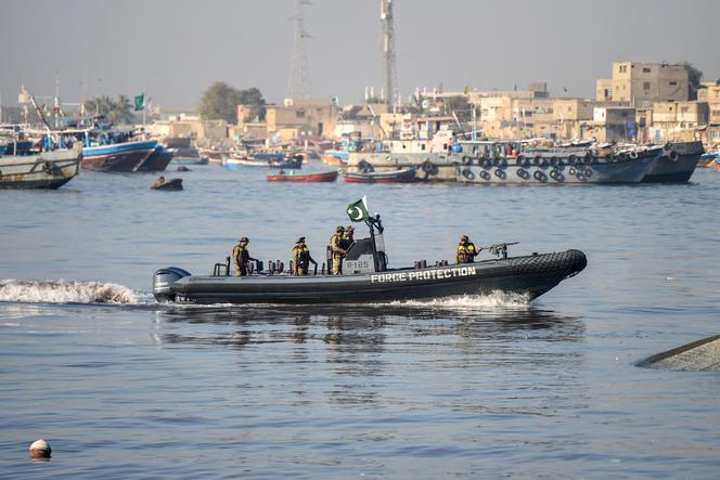 Une patrouille de la marine pakistanaise à Karachi, au Pakistan, le 7 février 2025.