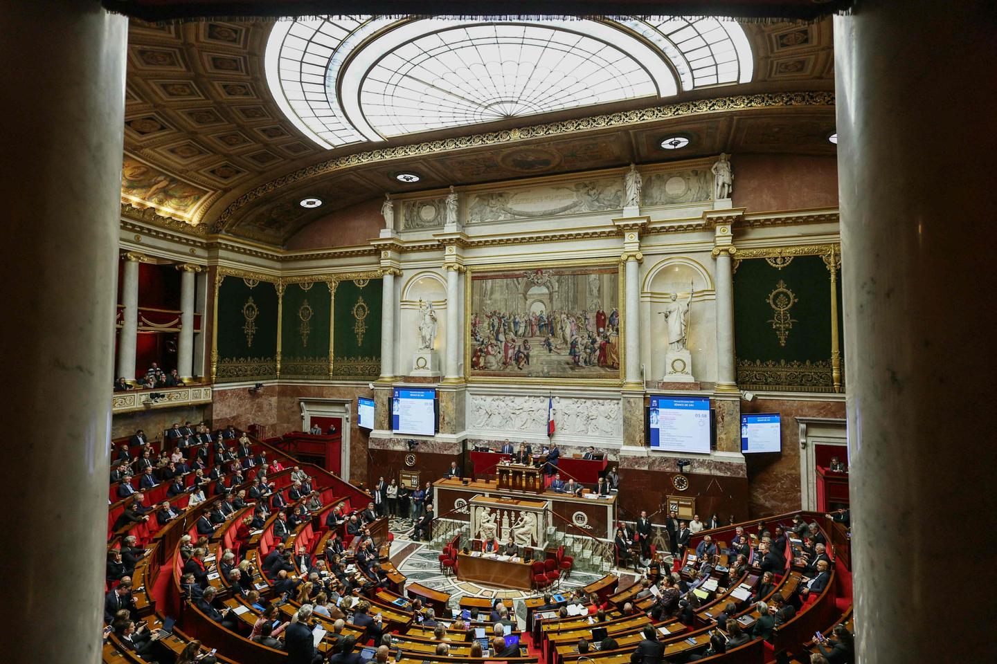 Nouvelle-CalÃ©donieÂ : le texte sur le report des Ã©lections renvoyÃ© vers une commission...