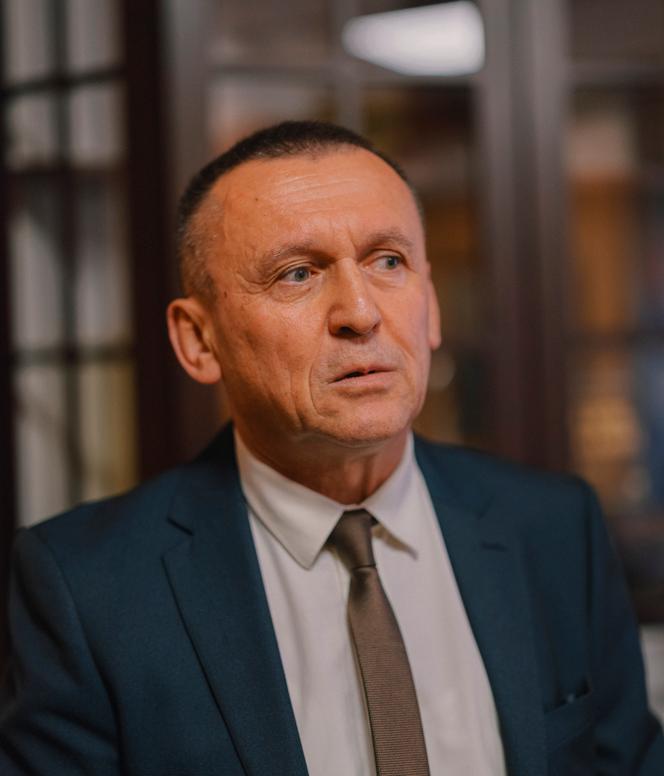 Zvezdan Arsic, dans son bureau de  l’« université de Pristina temporairement délocalisée à Mitrovica »(Kosovo), le 17 octobre 2025