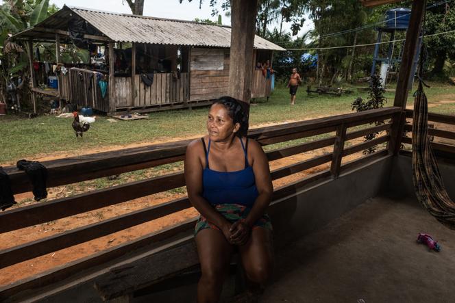 Mara Amaral, 45 ans, une pêcheuse originaire de la communauté de Taparabu, dans l’Etat d’Amapa, le 20 octobre 2025, dénonce l’opacité de Petrobras.