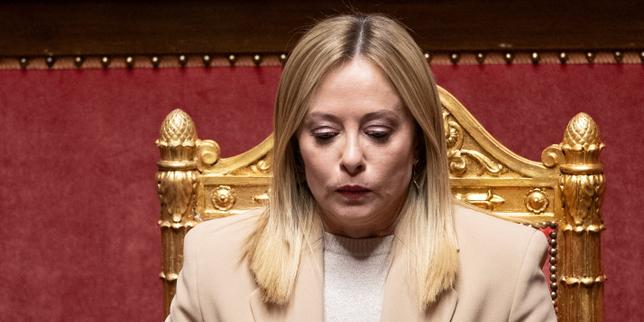 Italy unveils a budget with tax cuts and levy on banks